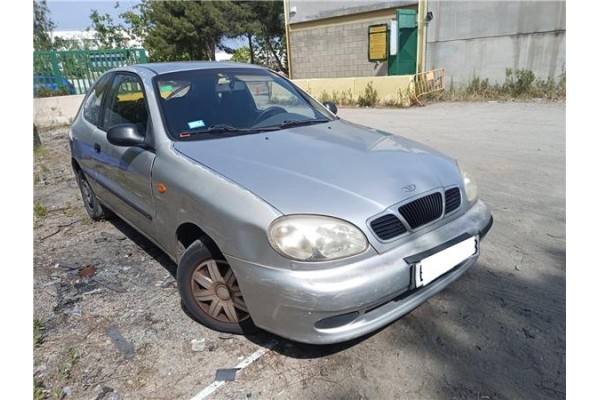 daewoo lanos del año 2000