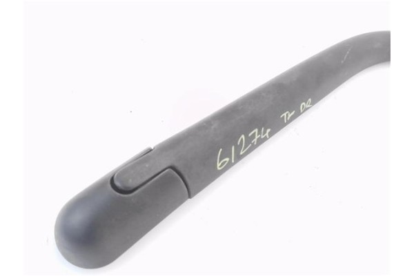 Recambio de brazo limpiaparabrisas trasero para opel vivaro 2.0 cdti referencia OEM IAM 7700308803  
