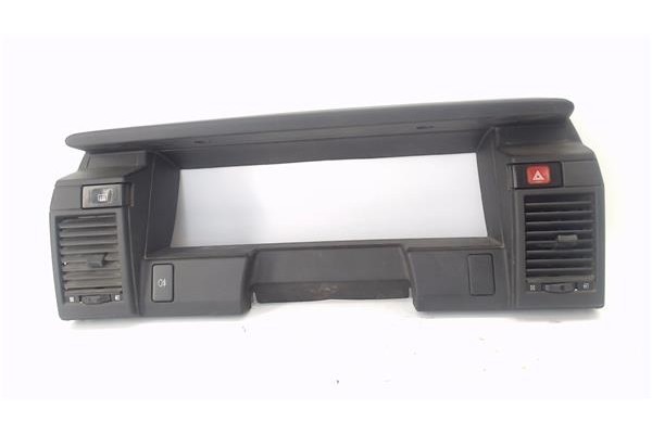 Recambio de consola para nissan sunny berlina (n13) 1.6 slx referencia OEM IAM 6824094M01  