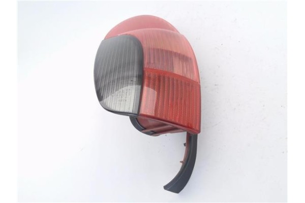 Recambio de piloto trasero derecho para peugeot 306 break 1.6 boulebard referencia OEM IAM   