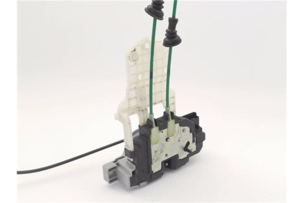 Recambio de cierre electromagnetico trasero izquierdo para hyundai i30 (fd) 1.6 comfort referencia OEM IAM 814102L000  
