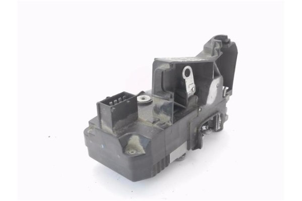 Recambio de cierre electromagnetico delantero izquierdo para opel vivaro 2.0 cdti referencia OEM IAM 8200008260  