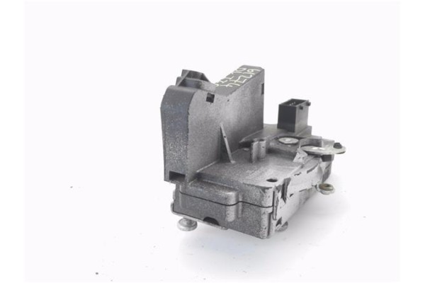 Recambio de cierre electromagnetico delantero izquierdo para opel vivaro 2.0 cdti referencia OEM IAM 8200008260  