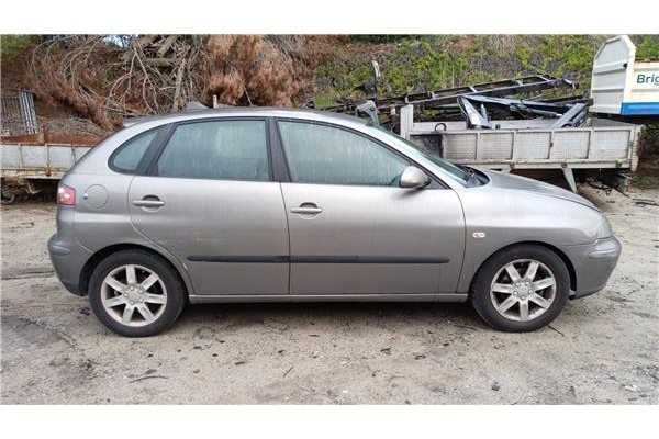 seat ibiza (6l1) del año 2004
