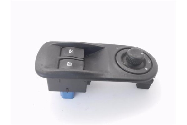 Recambio de mando elevalunas delantero izquierdo para opel vivaro 2.0 cdti referencia OEM IAM 8200011867  