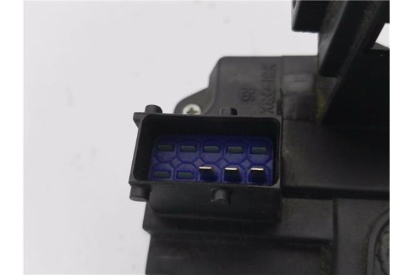 Recambio de cierre electromagnetico delantero derecho para opel vivaro 2.0 cdti referencia OEM IAM 8200042171 91166234 