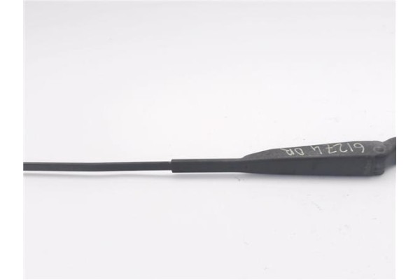 Recambio de brazo limpiaparabrisas delantero derecho para opel vivaro 2.0 cdti referencia OEM IAM 8200696499 93859763 