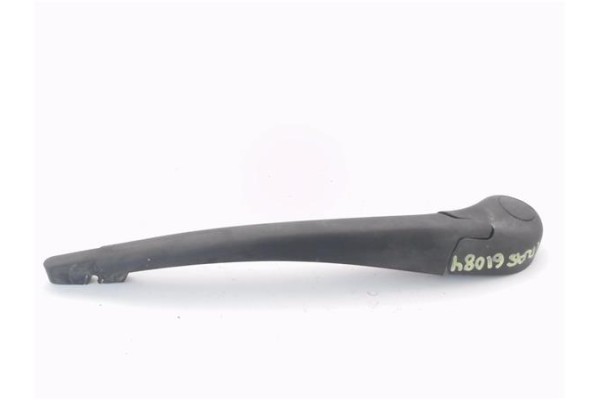 Recambio de brazo limpiaparabrisas trasero para renault clio iii 1.4 16v referencia OEM IAM 8200213059  
