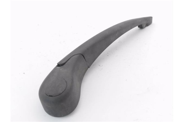 Recambio de brazo limpiaparabrisas trasero para renault clio iii 1.4 16v referencia OEM IAM 8200213059  