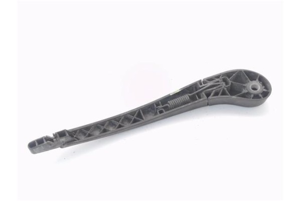 Recambio de brazo limpiaparabrisas trasero para renault clio iii 1.4 16v referencia OEM IAM 8200213059  