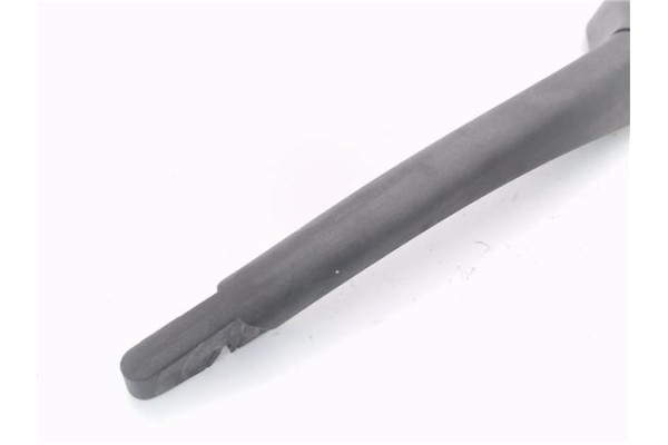Recambio de brazo limpiaparabrisas trasero para renault clio iii 1.4 16v referencia OEM IAM 8200213059  