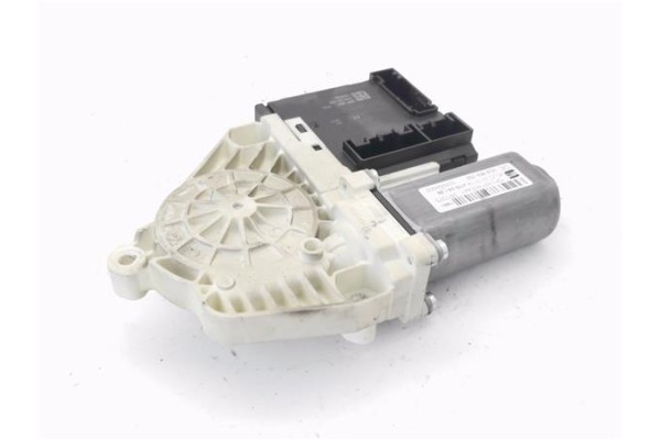 Recambio de motor elevalunas delantero derecho para seat altea xl (5p5) 1.6 tdi referencia OEM IAM 5P0837402AK 3C08959702 