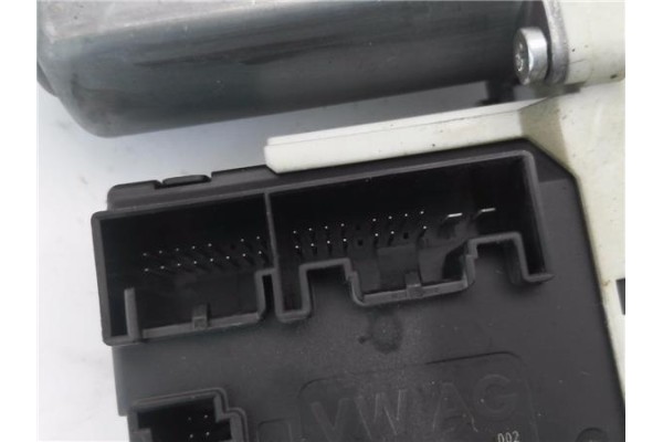 Recambio de motor elevalunas delantero derecho para seat altea xl (5p5) 1.6 tdi referencia OEM IAM 5P0837402AK 3C08959702 