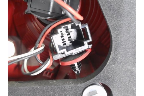 Recambio de piloto trasero derecho para seat altea xl (5p5) 1.6 tdi referencia OEM IAM 5P8945096A  