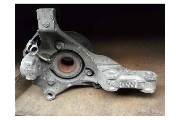 Recambio de mangueta delantero izquierda para opel sintra 2.2 cd referencia OEM IAM   