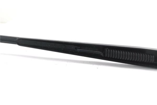 Recambio de brazo limpiaparabrisas delantero izquierdo para hyundai i30 (fd) 1.6 comfort referencia OEM IAM 420011203  