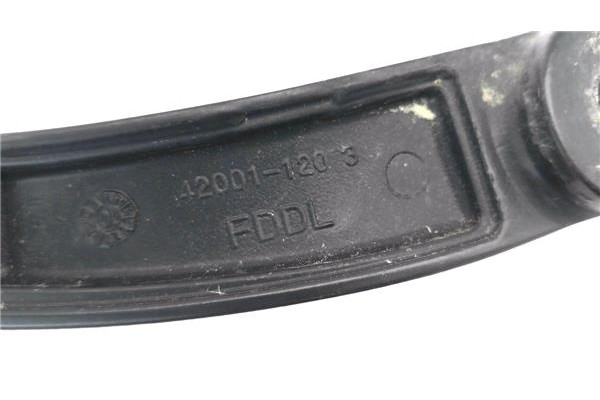 Recambio de brazo limpiaparabrisas delantero izquierdo para hyundai i30 (fd) 1.6 comfort referencia OEM IAM 420011203  