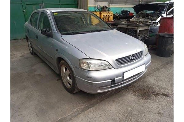 opel astra g berlina del año 2001