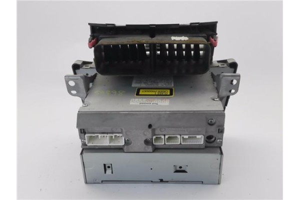 Recambio de autoradio para toyota yaris (ksp9/scp9/nlp9) 1.3 vvt-i referencia OEM IAM 861200D120  
