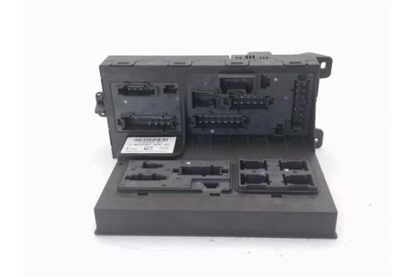 Recambio de caja fusibles/rele para mercedes-benz clase e (bm 211) berlina 2.7 e 270 cdi (211.016) referencia OEM IAM 2115457801
