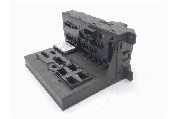 Recambio de caja fusibles/rele para mercedes-benz clase e (bm 211) berlina 2.7 e 270 cdi (211.016) referencia OEM IAM 2115457801