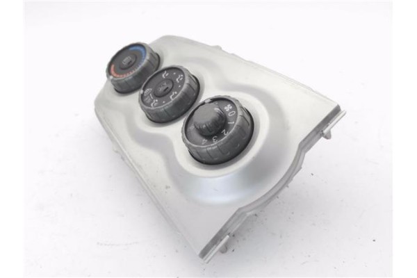 Recambio de mandos calefaccion / a.a. para toyota yaris (ksp9/scp9/nlp9) 1.3 vvt-i referencia OEM IAM 554060D190  