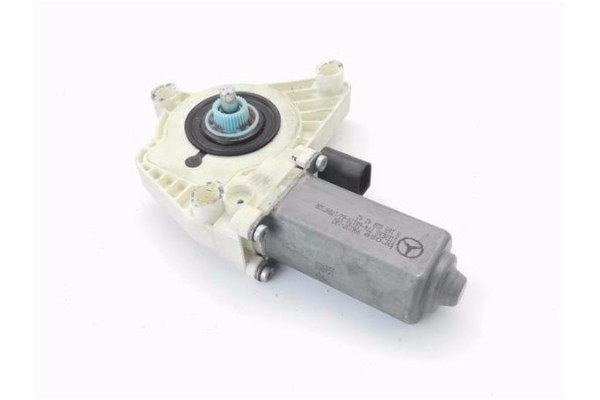 Recambio de motor elevalunas delantero derecho para mercedes-benz clase a (bm 169) 2.0 a 180 cdi (169.007) referencia OEM IAM A1