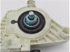 Recambio de motor elevalunas delantero derecho para mercedes-benz clase a (bm 169) 2.0 a 180 cdi (169.007) referencia OEM IAM A1
