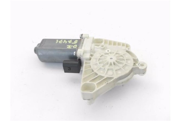 Recambio de motor elevalunas delantero izquierdo para mercedes-benz clase a (bm 169) 2.0 a 180 cdi (169.007) referencia OEM IAM 
