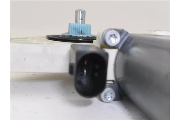 Recambio de motor elevalunas delantero izquierdo para mercedes-benz clase a (bm 169) 2.0 a 180 cdi (169.007) referencia OEM IAM 