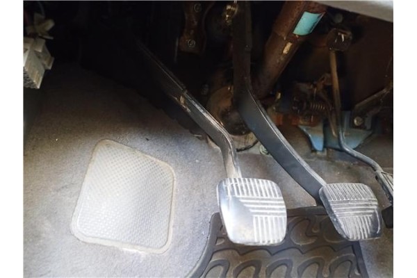 Recambio de pedal embrague para nissan terrano ii (r20) 2.4 i 12v 4wd referencia OEM IAM   