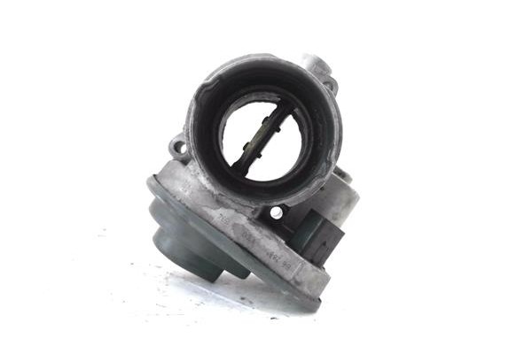 Recambio de caja mariposa aire para jeep compass (mk) 2.0 sport referencia OEM IAM 038128063G  