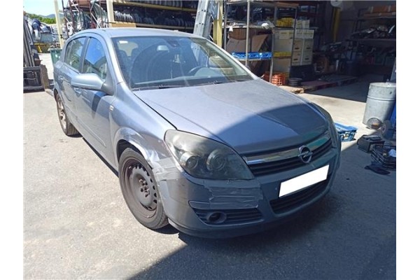 opel astra h berlina del año 2004
