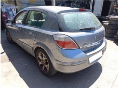 opel astra h berlina del año 2004