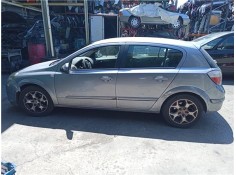 opel astra h berlina del año 2004