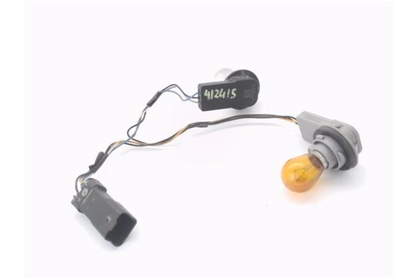Recambio de portalámparas para opel vivaro 2.0 cdti referencia OEM IAM 93854431 4416771 