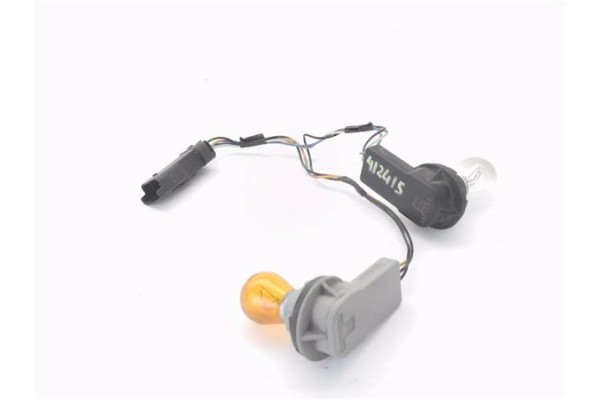 Recambio de portalámparas para opel vivaro 2.0 cdti referencia OEM IAM 93854431 4416771 