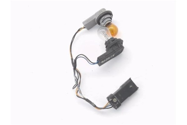 Recambio de portalámparas para opel vivaro 2.0 cdti referencia OEM IAM 93854431 4416771 