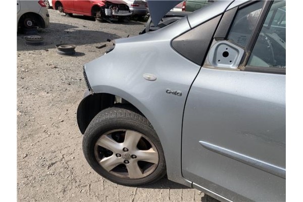 Recambio de aleta delantero izquierda para toyota yaris (ksp9/scp9/nlp9) 1.4 active referencia OEM IAM 5381252210  