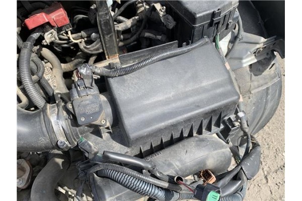 Recambio de carcasa filtro aire para toyota yaris (ksp9/scp9/nlp9) 1.4 active referencia OEM IAM 177010N020  