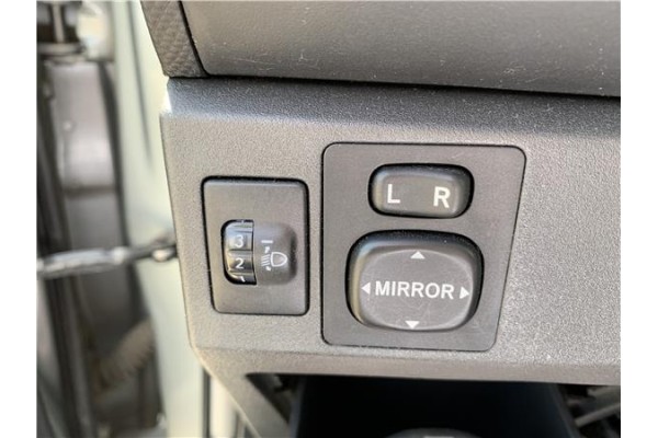 Recambio de mando retrovisor electrico para toyota yaris (ksp9/scp9/nlp9) 1.4 active referencia OEM IAM 848700F010  