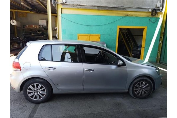 volkswagen golf vi (5k1) del año 2011