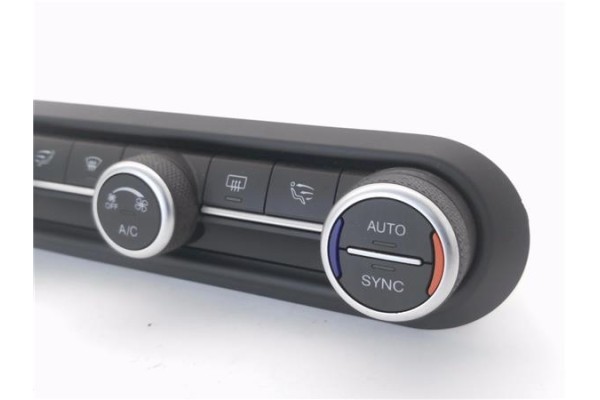 Recambio de mandos climatizador para alfa romeo giulia (952) 2.2 super referencia OEM IAM 01561390660  