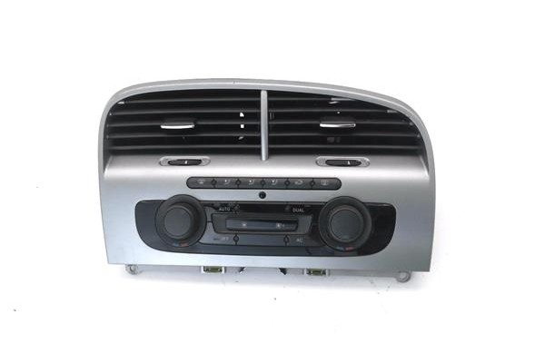 Recambio de consola para seat altea xl (5p5) 2.0 freetrack 4x4 referencia OEM IAM 5P1819110N 5P1858071C 
