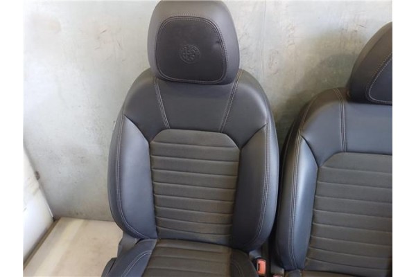 Recambio de juego asientos para alfa romeo giulia (952) 2.2 super referencia OEM IAM 6002070033 6002070034 
