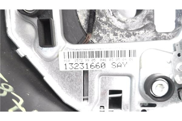 Recambio de volante para opel astra h gtc 1.4 referencia OEM IAM 13231660 108816068714 