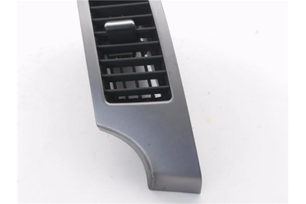 Recambio de rejilla entrada de aire para mitsubishi outlander (cw0) 2.0 di-d intense referencia OEM IAM 8030A013ZZ  