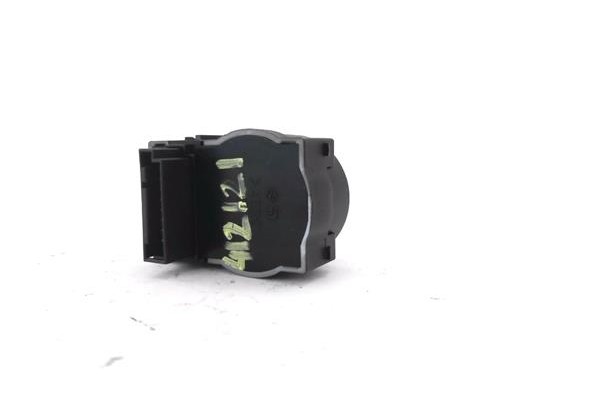 Recambio de interruptor regulacion altura faros para ssangyong rexton 2.7 270 xdi limited referencia OEM IAM 8586008c00  