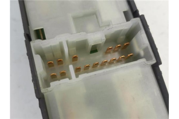Recambio de mando elevalunas delantero izquierdo para nissan almera tino (v10m) 2.2 di referencia OEM IAM 80961BU400  