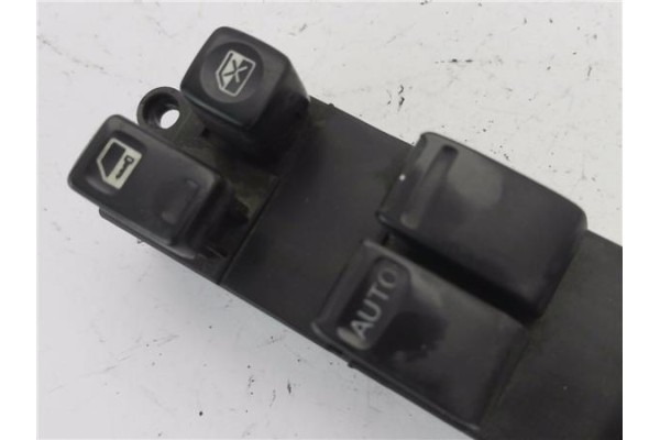 Recambio de mando elevalunas delantero izquierdo para nissan almera tino (v10m) 2.2 di referencia OEM IAM 80961BU400  